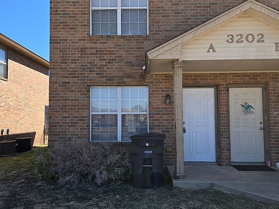 2nd image of 3202 Hereford Ln #A