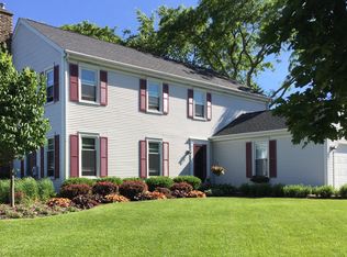 1735 Buckingham Rd, Mundelein, IL 60060