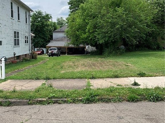 4th image of 715 Walnut St