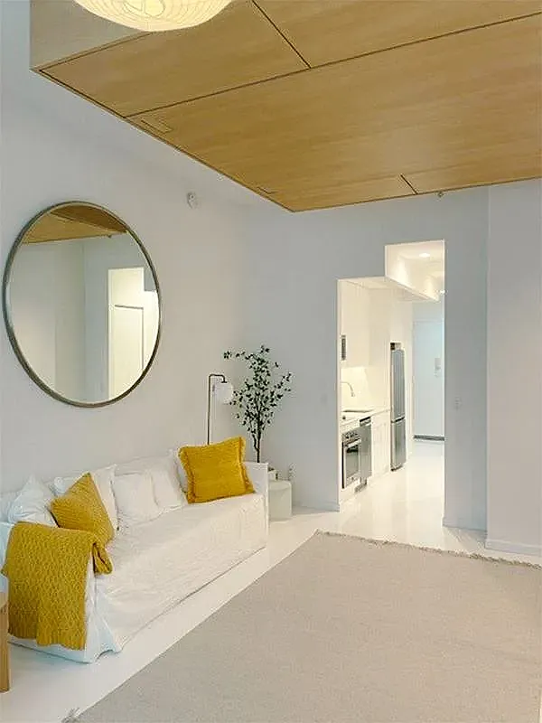 606 West 42nd Street — Photo 1