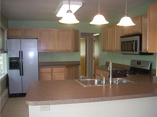 3rd image of 1906 Denslow Dr