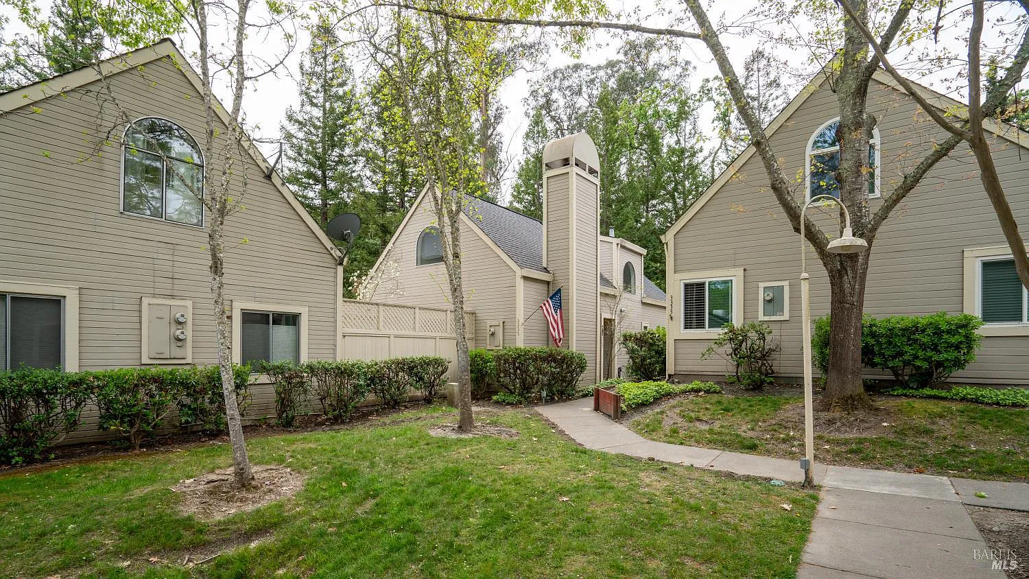 3335 Yulupa Avenue photo 1