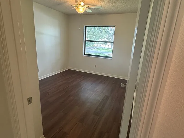 62 Teak Loop — Photo 4