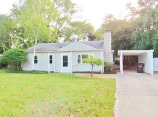 3904 Robinhood Ter, Midland, MI 48642