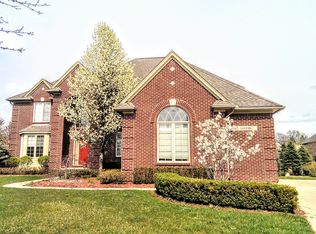 1185 Sparkle, Rochester Hills, MI 48306