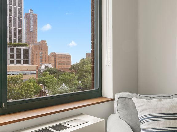 5th image of 295 Greenwich St #5FN
