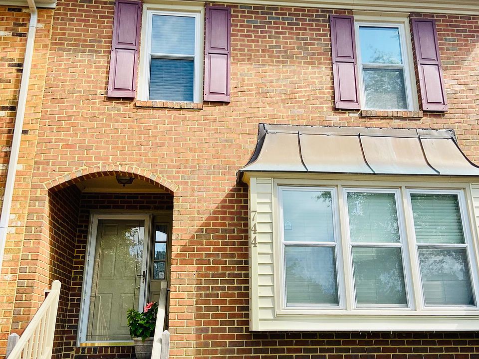 1st image of 744 Lord Dunmore Dr