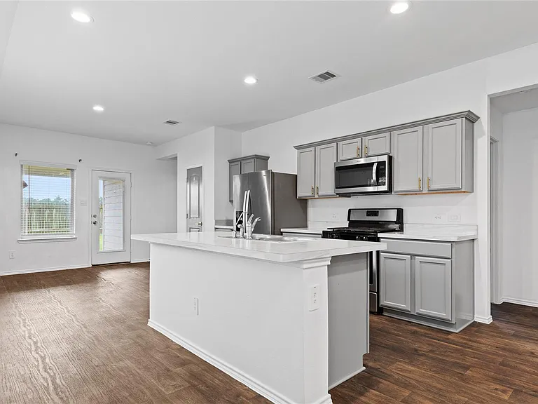 2326 Spruce Cliff Ln — Photo 12