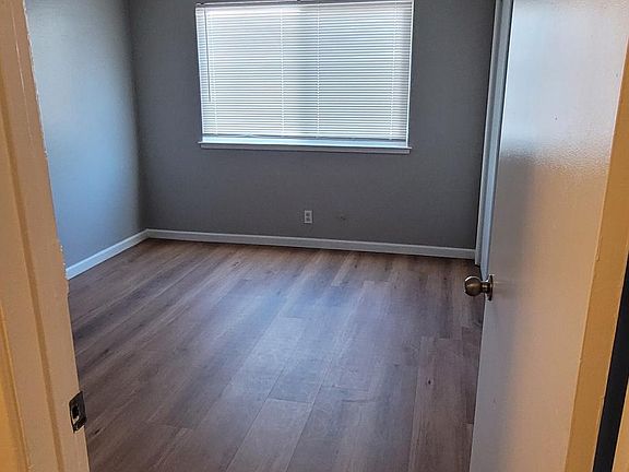 3rd image of 775 E Duane Ave APT B