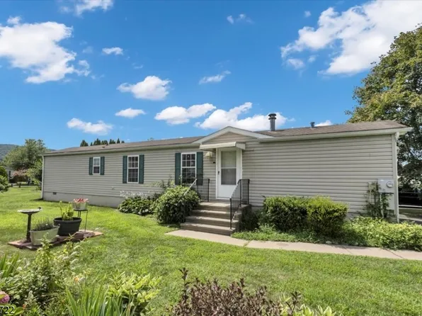 4 Dawn Drive, White Twp., NJ 07823