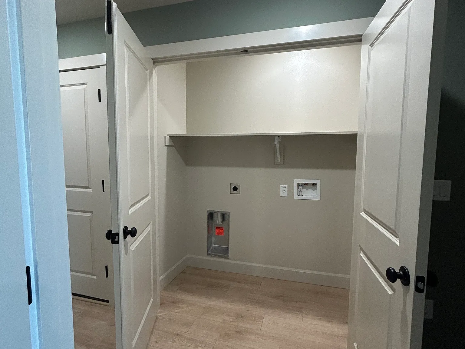 3 bed, 1223 sqft, $2,100 — Photo 2