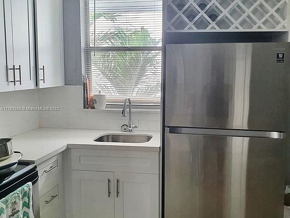 3rd image of 1801 S Treasure Dr APT 318