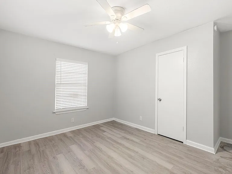 7938 Snowden St — Photo 26