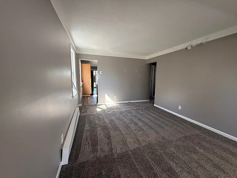 633 Bagley Ave — Photo 8