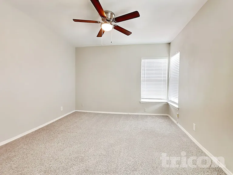 706 Olney Dr — Photo 10