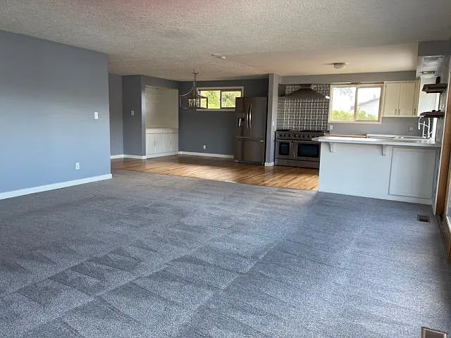 740 Berg Ct NW — Photo 8