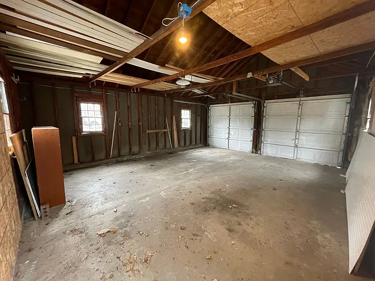 241 Boughey St — Photo 21