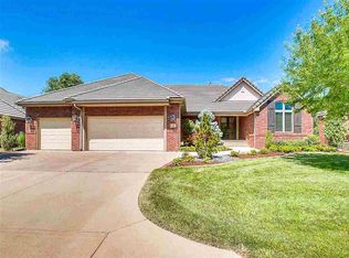 35 E Stonebridge Cir, Wichita, KS 67230