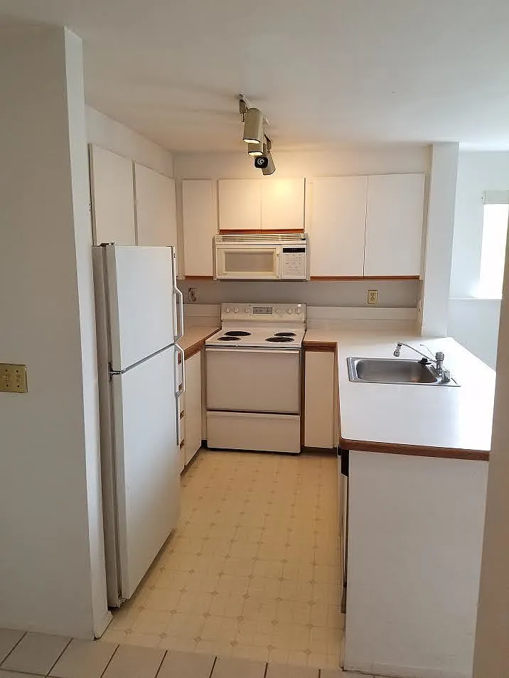 Great Apartment in the Heart of Ballard. — Photo 2