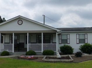 2413 Zoar Rd, Baxley, GA 31513