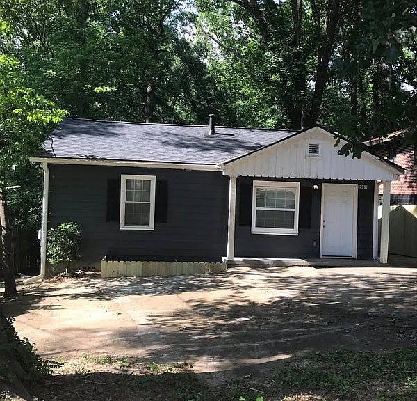 2059 Detroit Ave NW — Photo 2
