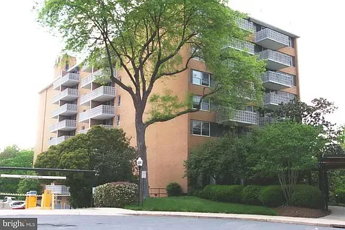 2030 N Adams St Photo 1