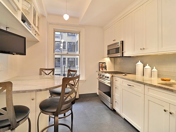 5th image of 419 E 57th St APT 10C