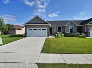 330 Vansickle Dr #31, Charlotte, MI