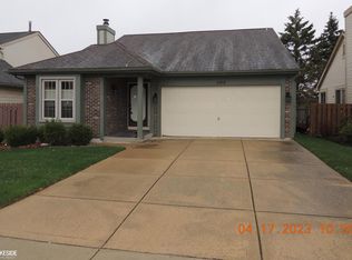1566 Colony Dr, Rochester Hills, MI 48307