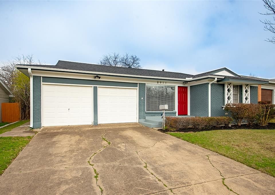 1st image of 8911 Clearwater Dr