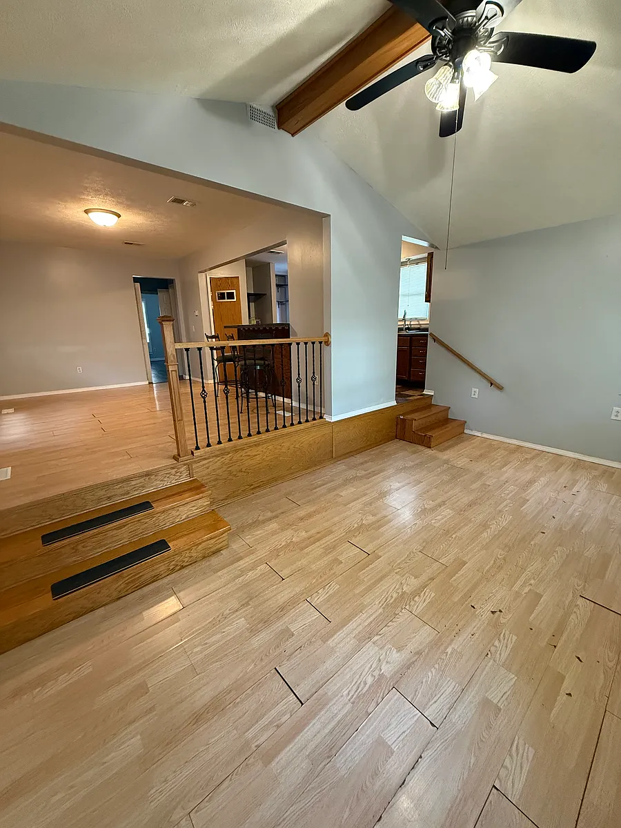 Building Photo - 1637 Glenrose Ave