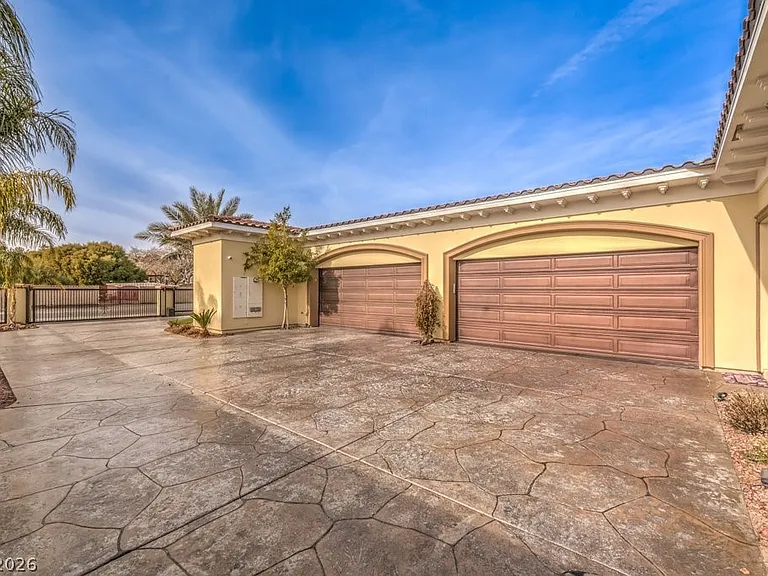2780 El Camino Rd — Photo 21
