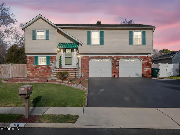 48 Hedgewood Road, Howell, NJ 07731