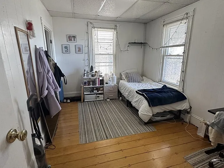 50 Fisher Ave #1 — Photo 2