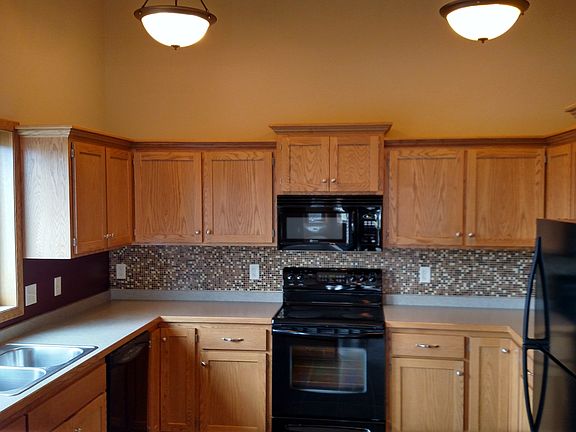 2nd image of 318 10th Ave SE