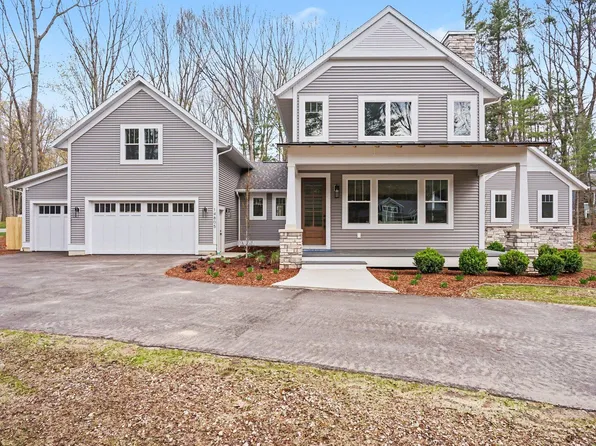 14805 Crest View Ct, South Haven, MI 49090