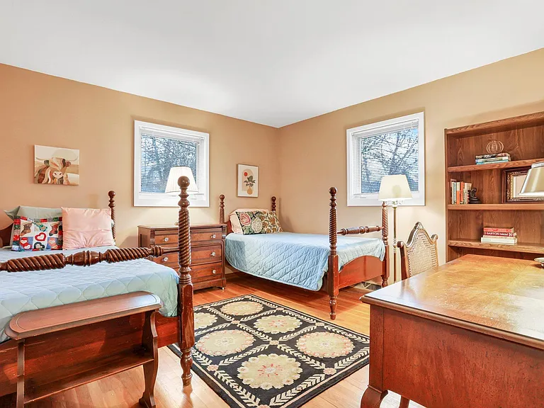 162 Denison Dr — Photo 22
