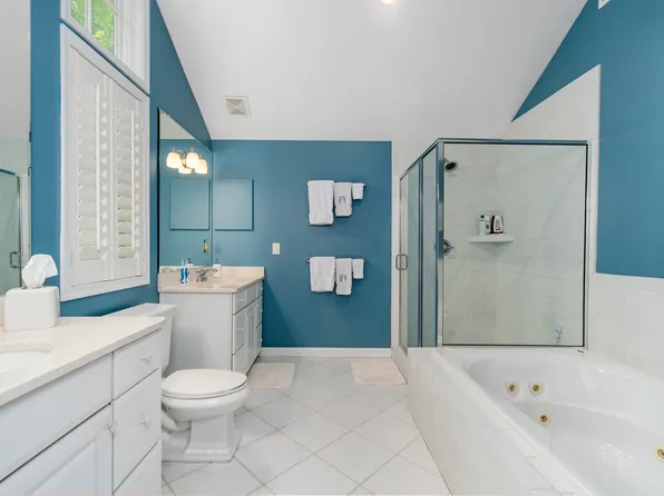200 S Road St, Elizabeth City, NC 27909