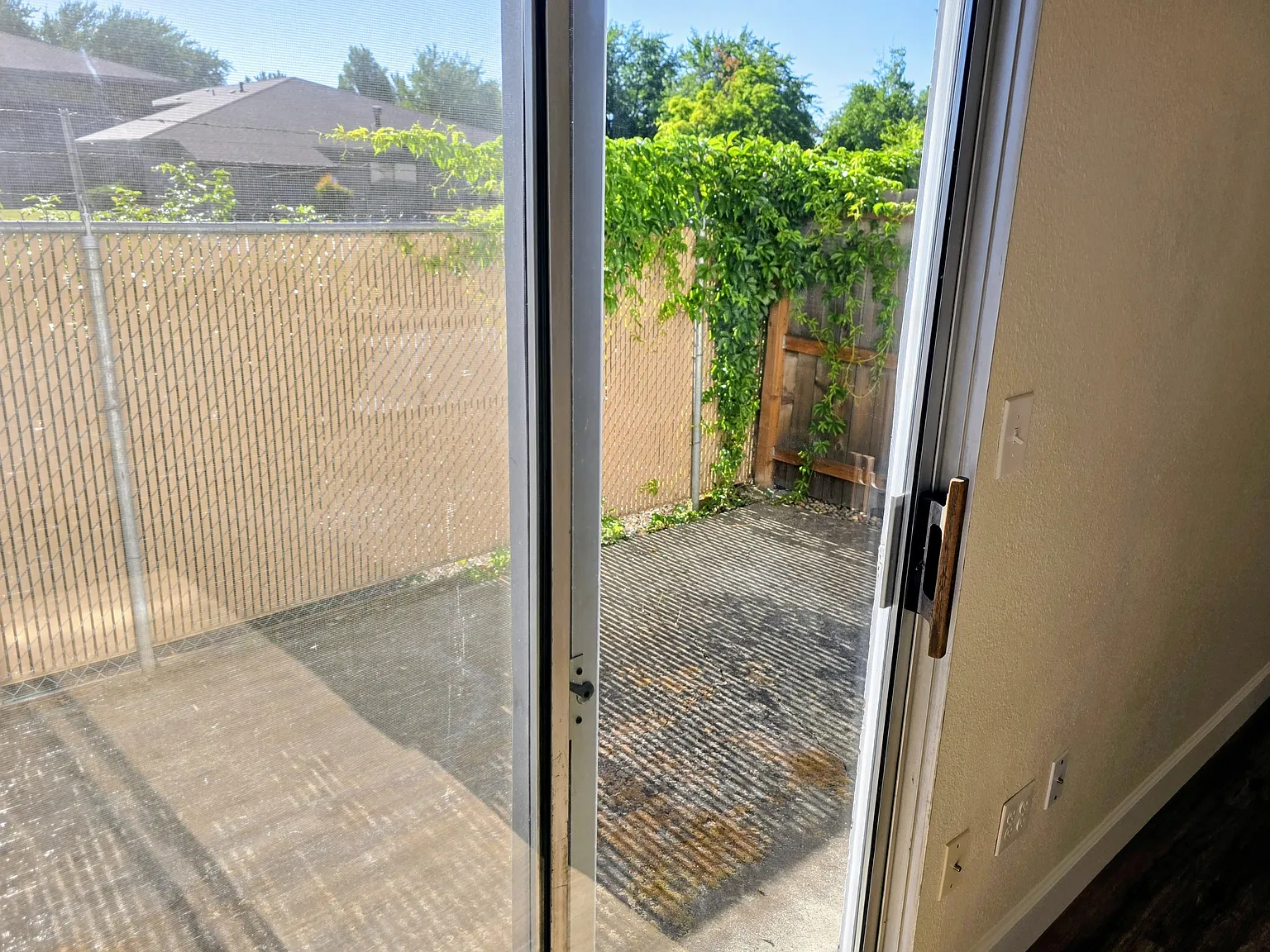 2 bed, 1.5 bath, 1000 sqft, $1,650 — Photo 4