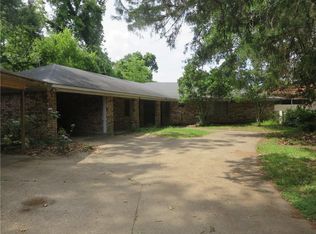 1808 Water St, Lecompte, LA 71346