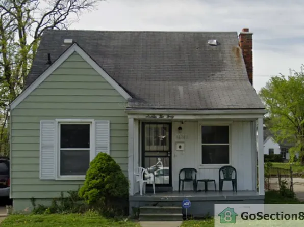 16240 Fairmount Dr, Detroit, MI 48205