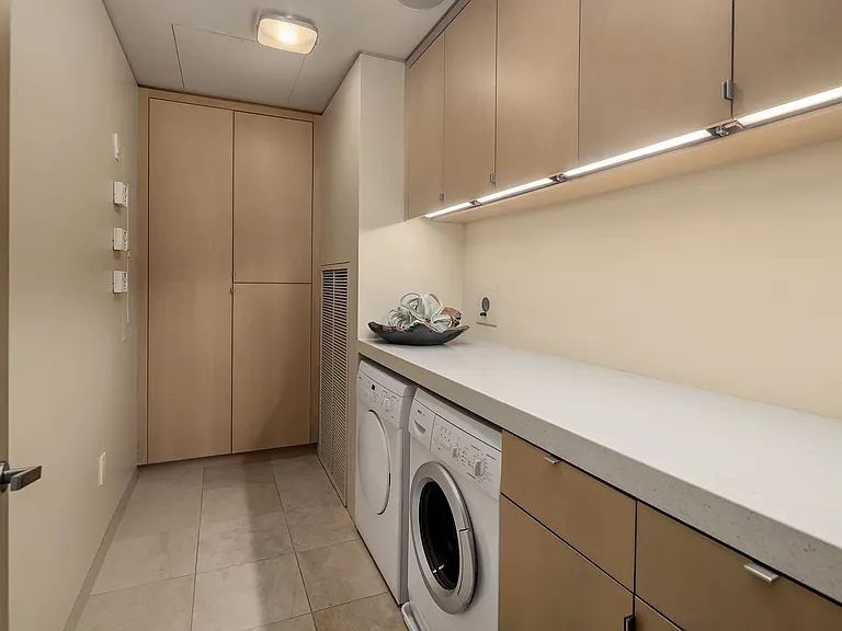 650 Bellevue Way NE #4004 — Photo 39