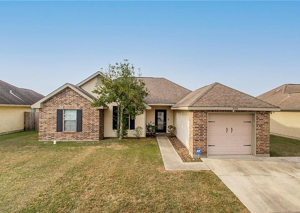 1st image of 320 Allie Ln