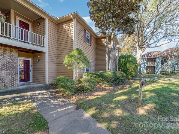 3220 Selwyn Farms Ln APT 4, Charlotte, NC 28209