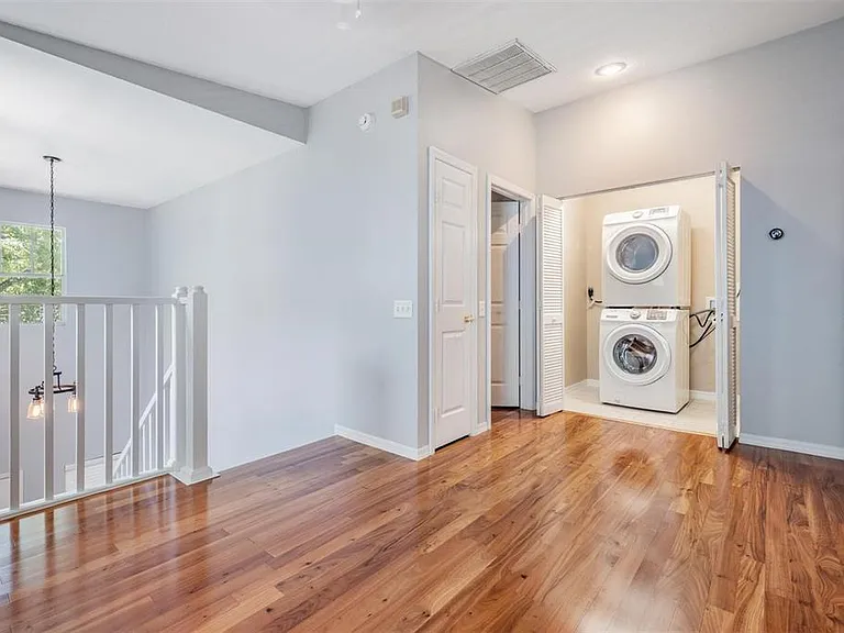 404 S Willow Ave #B — Photo 17