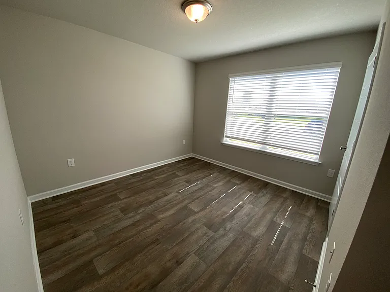 8018 Irwin Loop — Photo 5