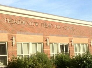 37 Kenney St, Needham, MA 02492