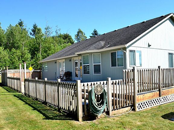 5th image of 5708 NE 294th Cir