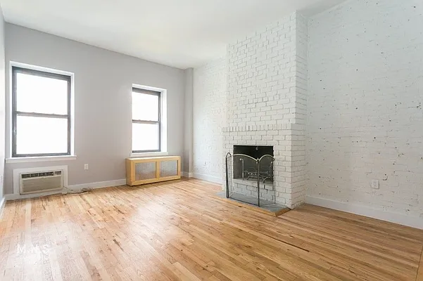 Rented by MNS Marketing | media 19