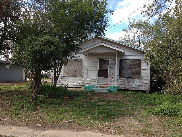 1st image of 168 Corral St